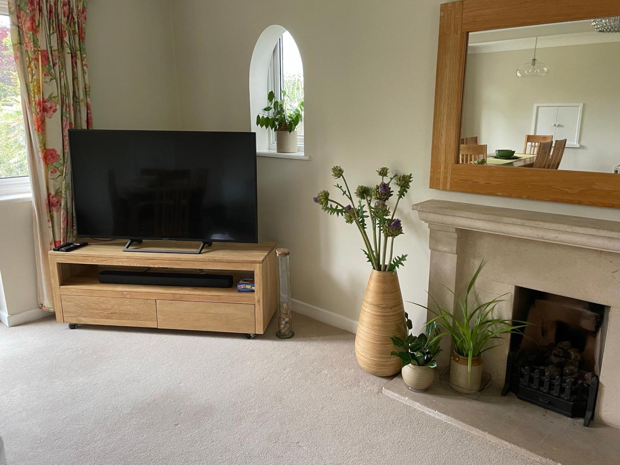 Charming Bournemouth House With Beautiful Spacious Gardens, 5 Min Drive To Beaches, Free Parking For 2-3 Cars Exterior foto